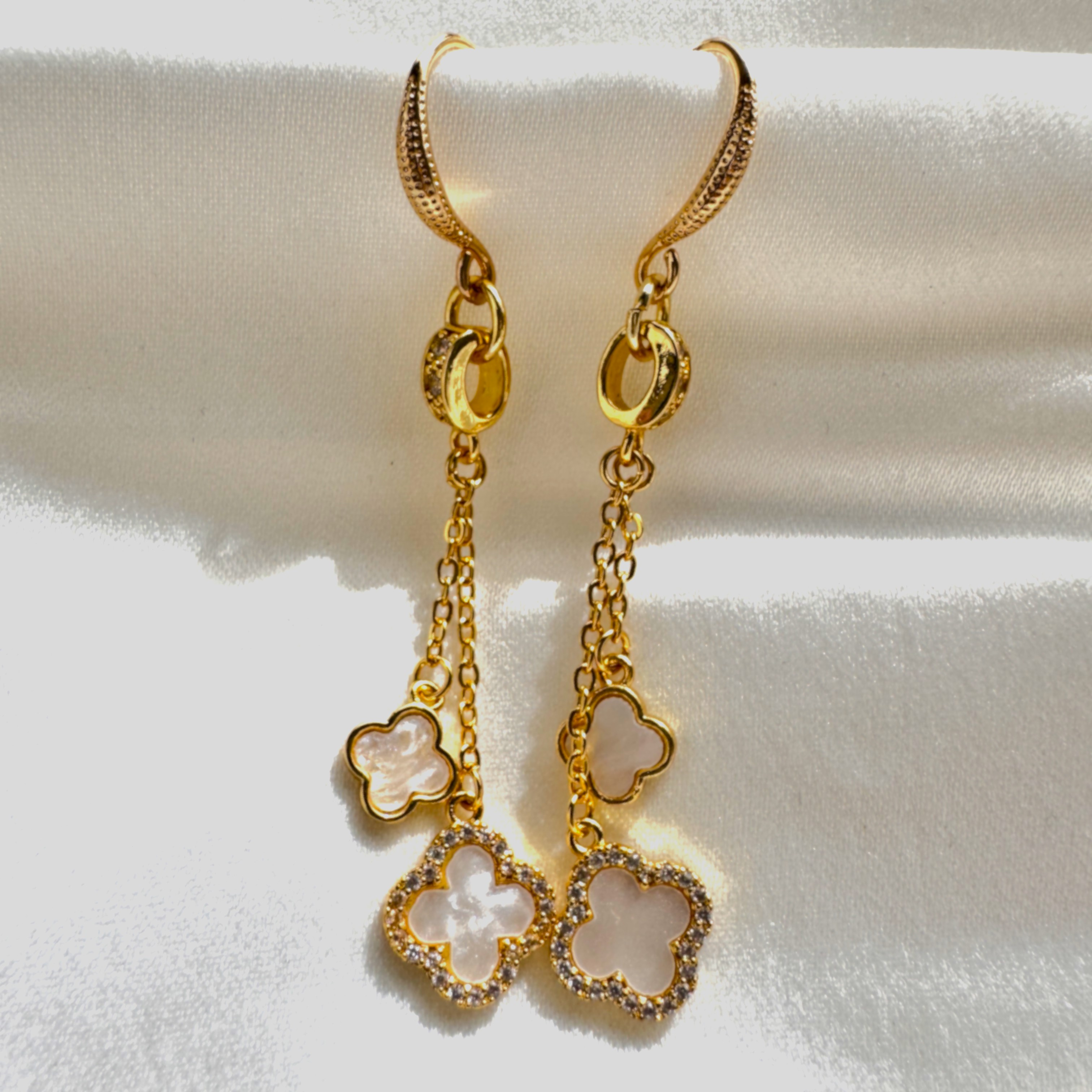 clover-charm ear rings