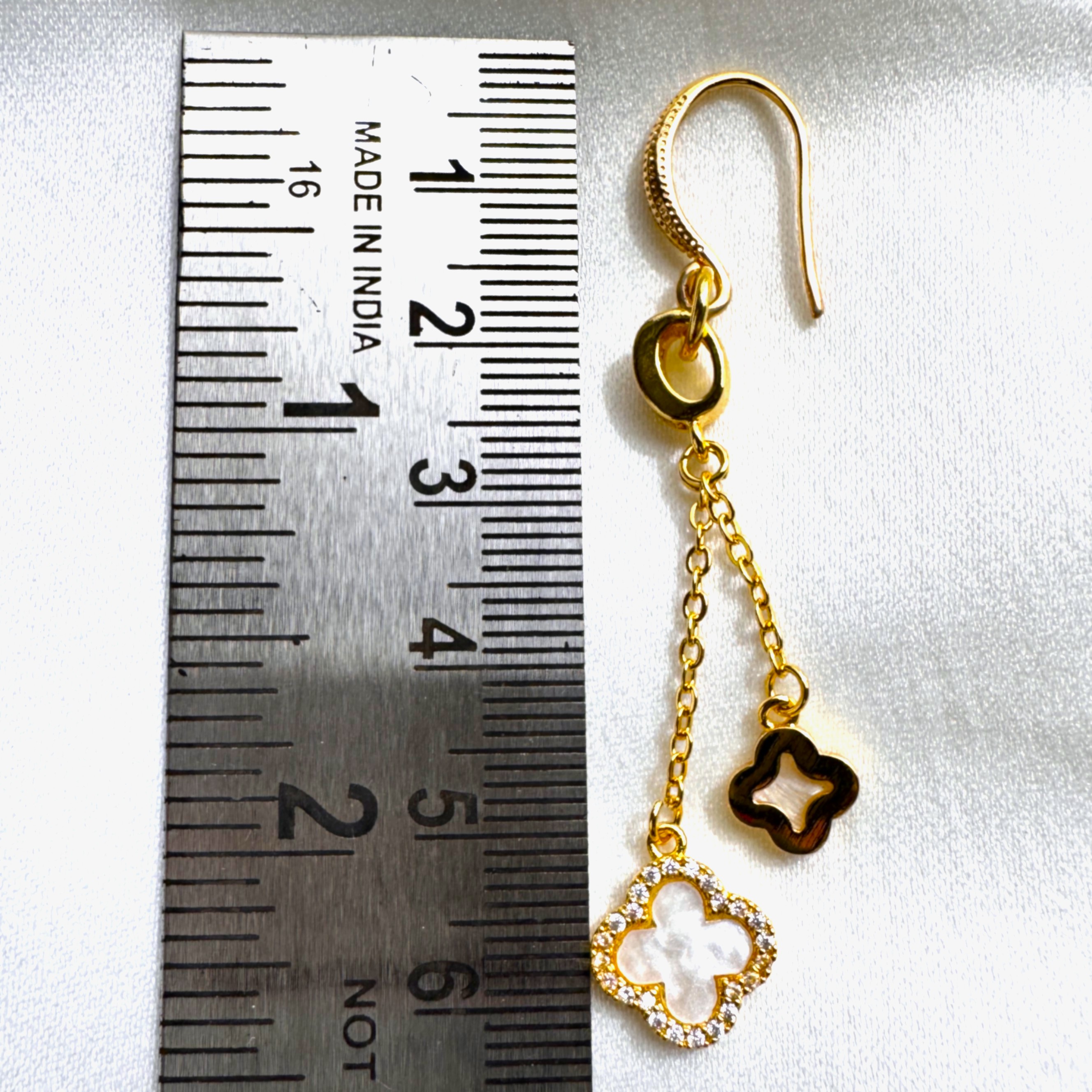 clover-charm ear rings